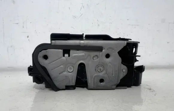 Skoda Karoq Rear door lock 5TA839016P