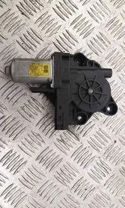 Volvo XC70 Front door window regulator motor 970714101 1174077A