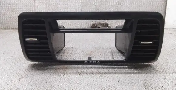 Subaru Legacy Dash center air vent grill