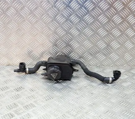 BMW 5 F10 F11 Coolant expansion tank/reservoir 7575578 10617211