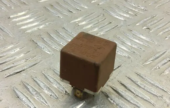 Renault Megane I Other relay 7700810929