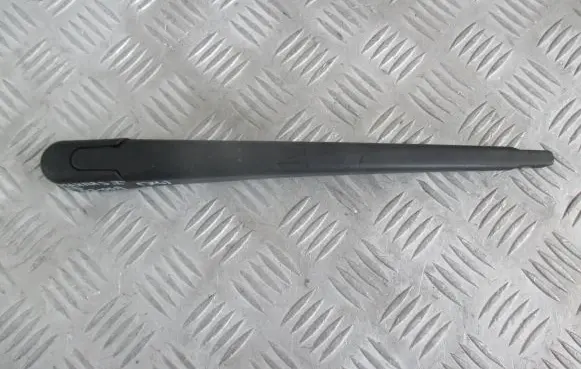 Mazda 3 I Rear wiper blade arm