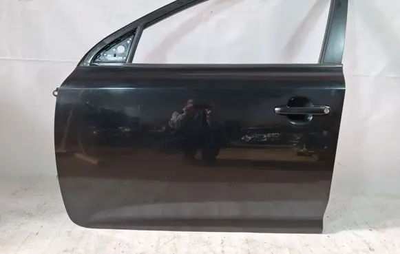 KIA Ceed Front door 