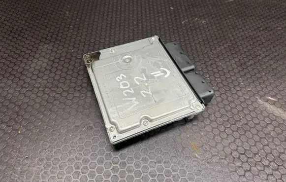 Mercedes-Benz C W203 Engine control unit/module A6461533079 1039S03614 0281011162