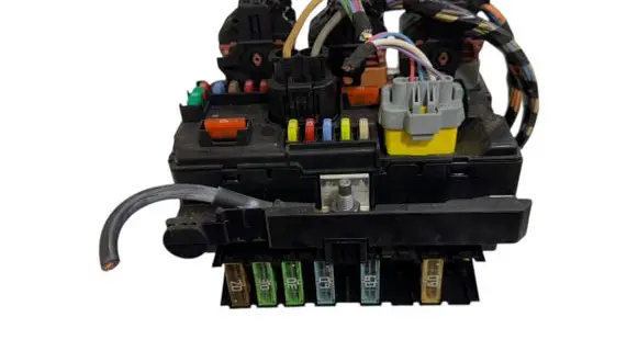 Peugeot 207 Fuse module 9667199680