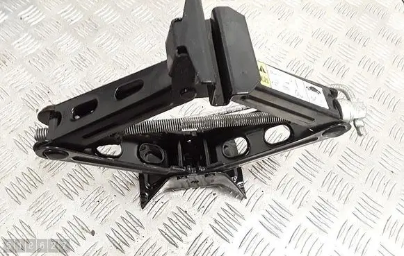 Ford Fiesta Tool set ay1117080ar