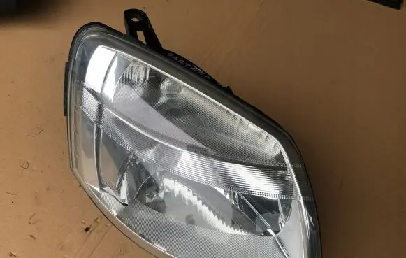 Peugeot Partner Headlight/headlamp