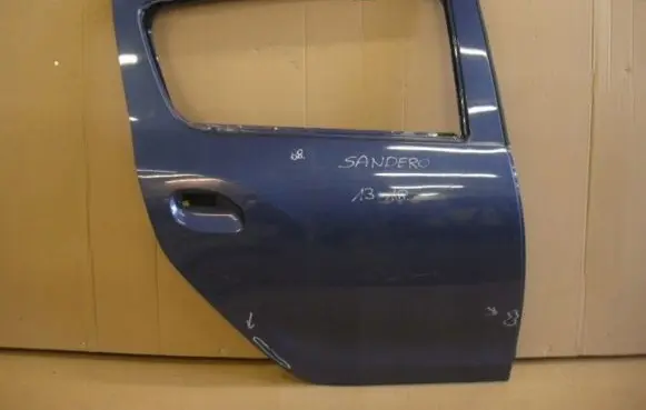 Dacia Sandero Rear door