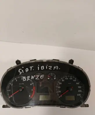 Seat Cordoba (6K) Speedometer (instrument cluster) 81117951