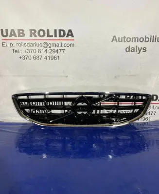 Volvo V40 Front bumper upper radiator grill