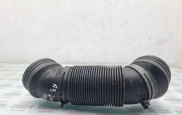 Air intake hose/pipe