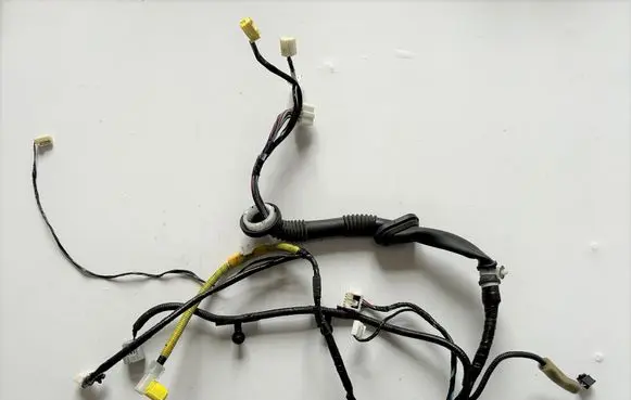 Subaru Forester SJ Front door wiring loom 81821SG360
