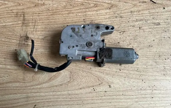 Sunroof motor/actuator