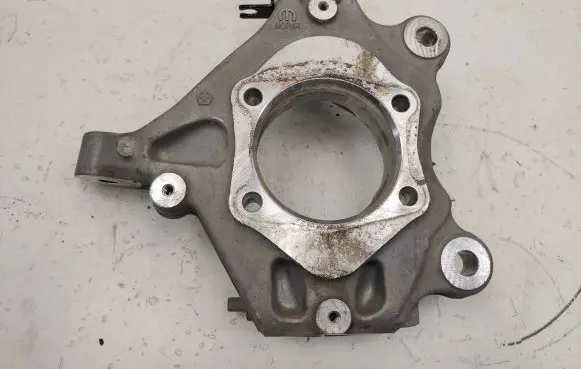 Chrysler Pacifica Front wheel hub 68189018AB