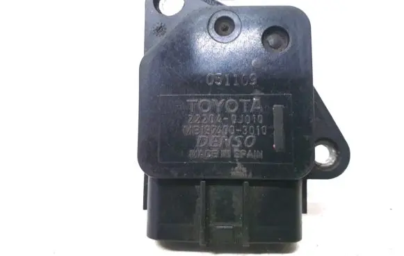 Toyota Avensis T270 Mass air flow meter 22204-0J010
