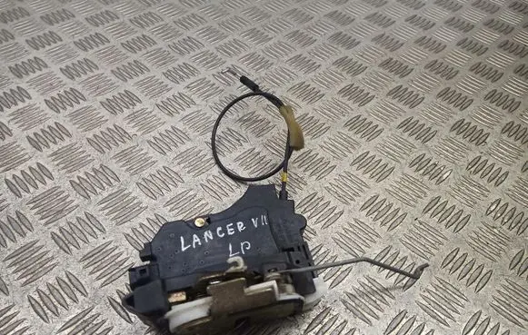 Mitsubishi Lancer Front door lock 