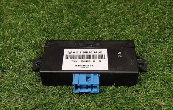 Mercedes-Benz E W212 Air suspension control unit module (rear) A2129006514