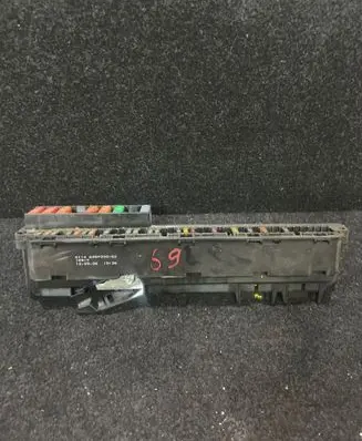 BMW 5 E60 E61 Fuse module 6957330