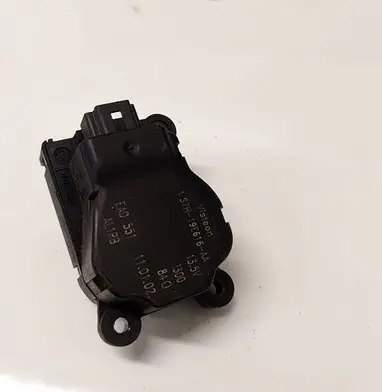 Ford Mondeo Mk III Air flap motor/actuator 1S7H19E616AA