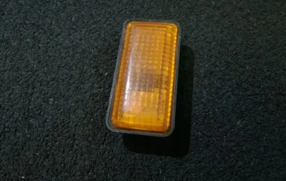 Volkswagen Golf III Front fender indicator light 1H0949117