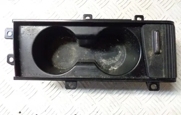 Cup holder front