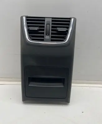 Skoda Octavia Mk3 (5E) Rear air vent grill 5E0857289C 5E0863284B 5E0819203C