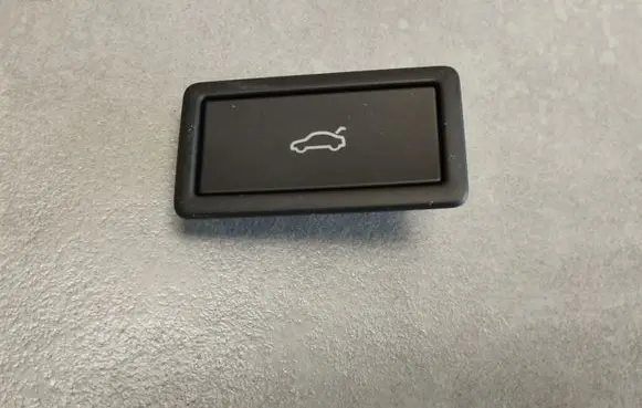 Cupra Formentor Tailgate/trunk/boot open switch 571959831 30082401S
