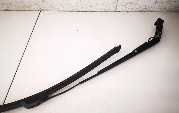 Toyota Yaris Front wiper blade arm 