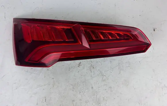 Audi Q5 SQ5 Tailgate rear/tail lights