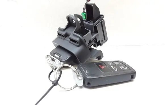Volvo S60 Ignition lock AH4N15607AE 31252952 30791678