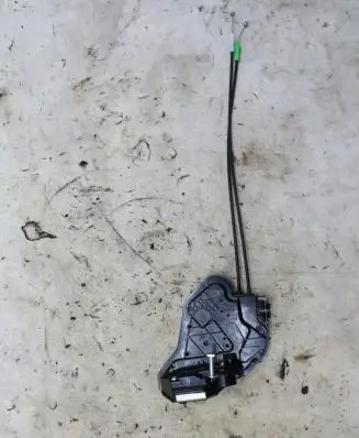 Peugeot 108 Rear door lock