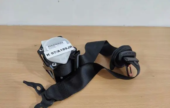 BMW X3 F25 Front seatbelt 306961399001