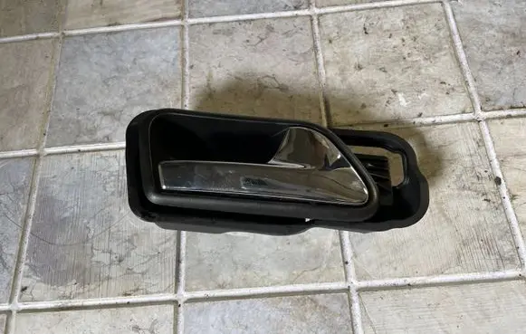 Volkswagen Touran I Loading door interior handle 1T0837188A