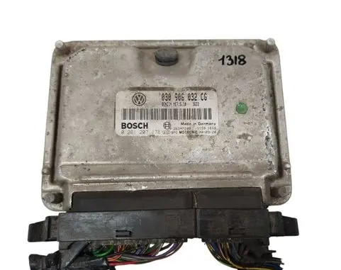 Audi A6 S6 C6 4F Engine control unit/module 030906032CG 0261207178