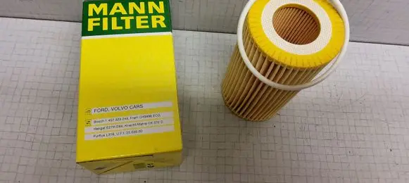 Volvo V70 Oil filter cover HU7198X 1457429244 CH9496