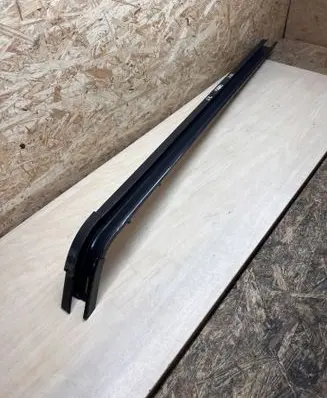 Opel Vivaro Sliding door middle rail 