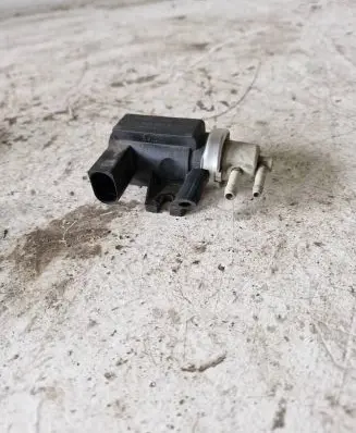 Audi A4 S4 B6 8E 8H Turbo solenoid valve 1J0906627B 02T203 72290345