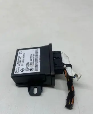 Volkswagen PASSAT B6 Light module LCM 5M0907357C 5WK49676