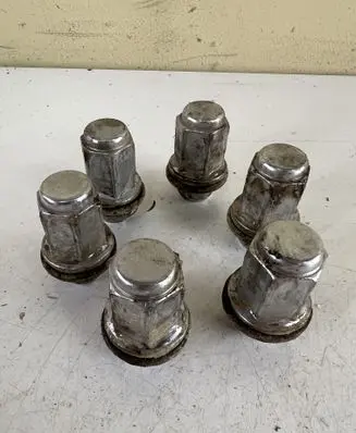 Toyota Land Cruiser (J120) Nuts/bolts 