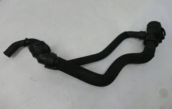 Audi A4 S4 B6 8E 8H Engine coolant pipe/hose 8E0121049