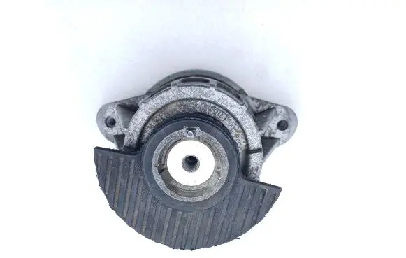 Mercedes-Benz E W212 Engine mount bracket A2042400917