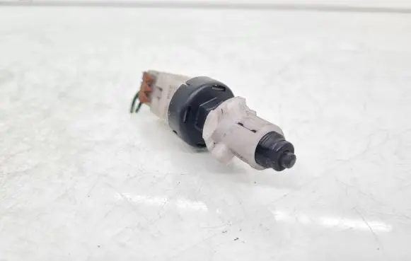 Iveco Daily 4th gen Brake pedal sensor switch B365 3319