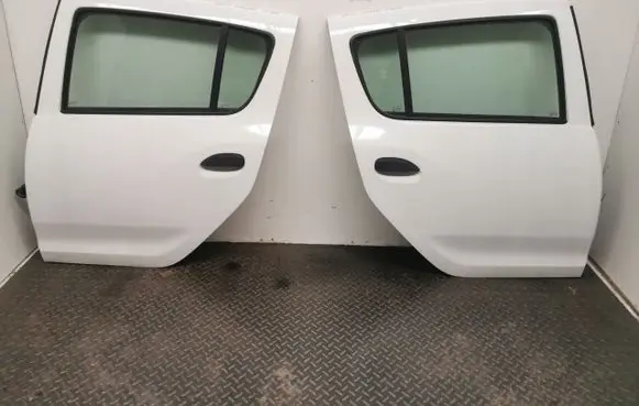 Dacia Sandero Rear door OV369