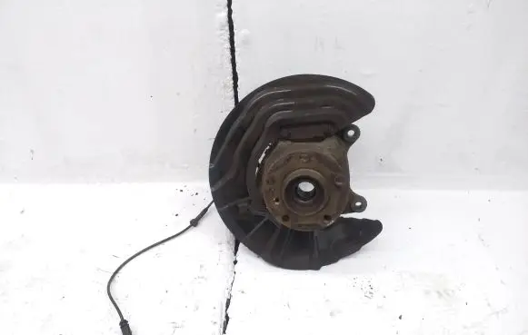 BMW X3 F25 Front wheel hub spindle knuckle 6787679