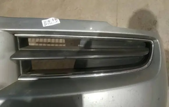 Subaru B9 Tribeca Front bumper lower grill 