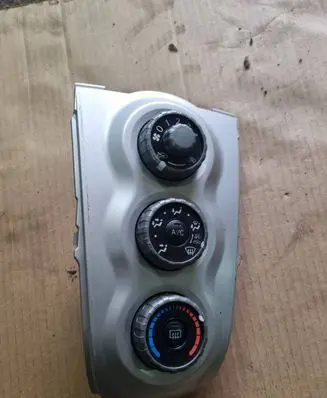Toyota Yaris Air conditioner control unit module 5540609190