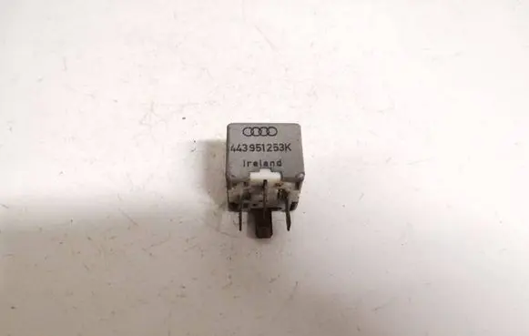 Audi A4 S4 B5 8D Other relay 443951253k 899512000