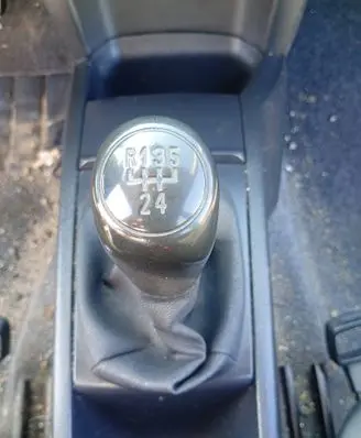 Skoda Fabia Mk1 (6Y) Gear lever shifter trim leather/knob