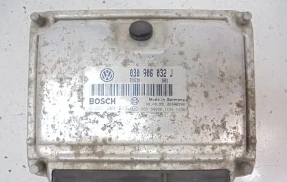 Volkswagen Polo III 6N 6N2 6NF Engine control unit/module ECU 030906032J