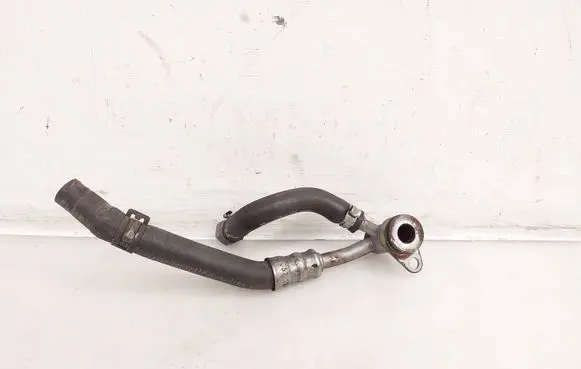 Coolant pipe/hose